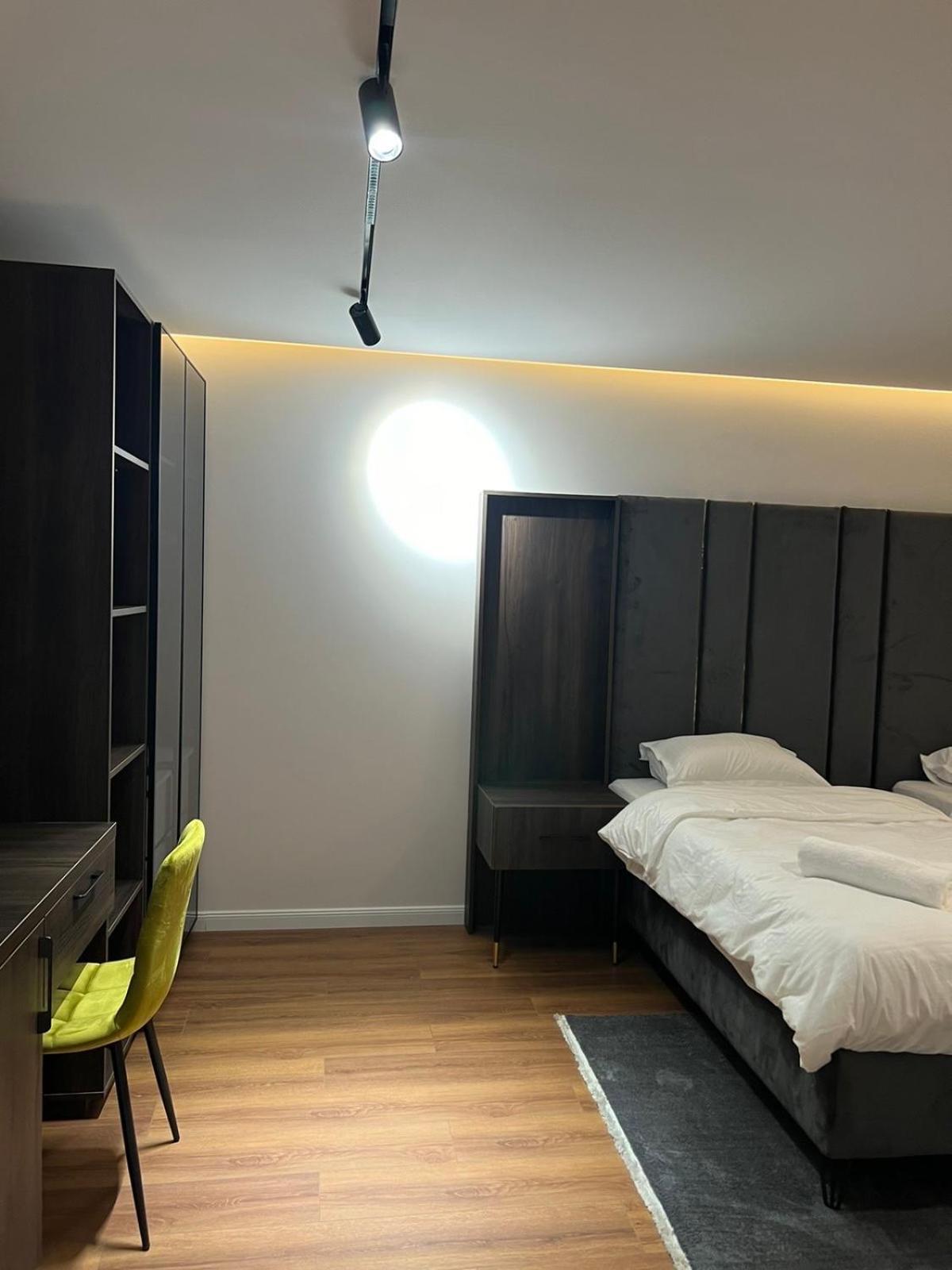 Hotel Europa Prishtina Pristina Kültér fotó
