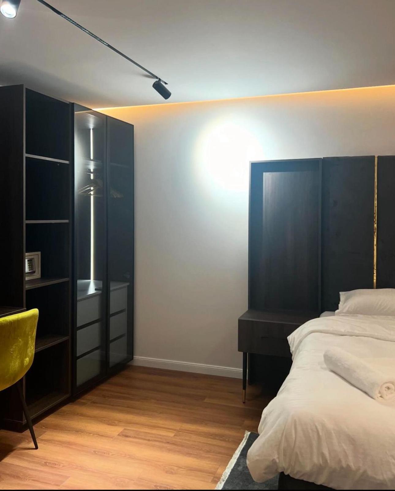Hotel Europa Prishtina Pristina Kültér fotó