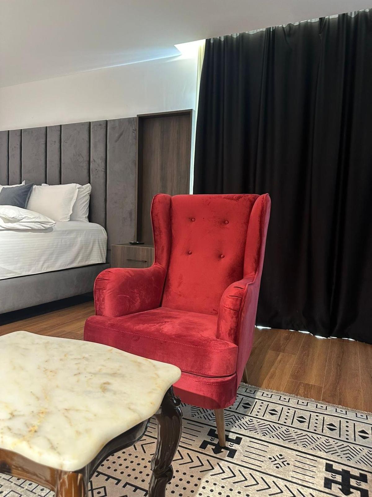 Hotel Europa Prishtina Pristina Kültér fotó