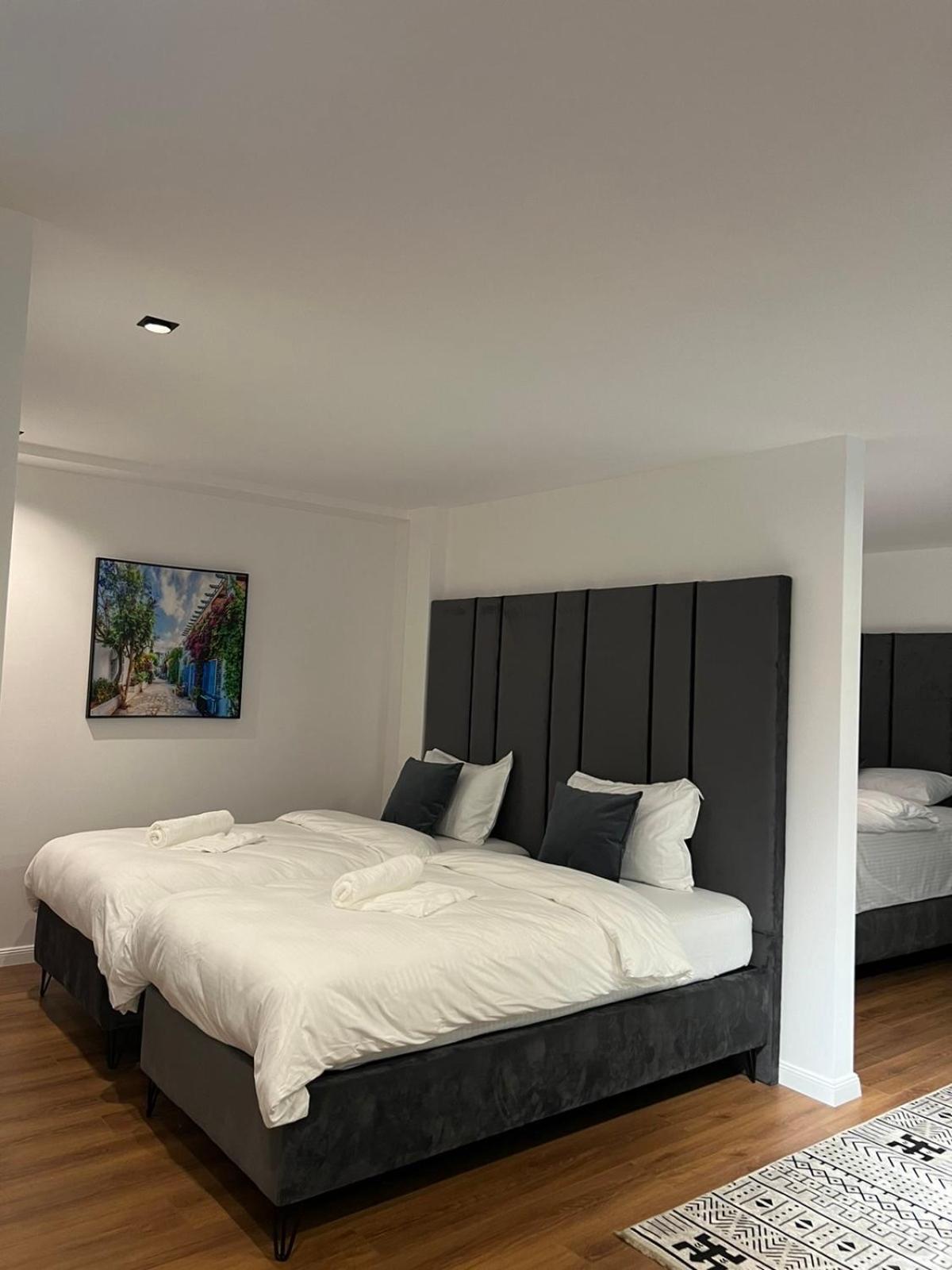 Hotel Europa Prishtina Pristina Kültér fotó
