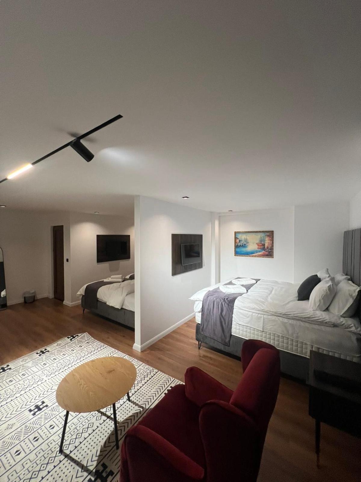 Hotel Europa Prishtina Pristina Kültér fotó