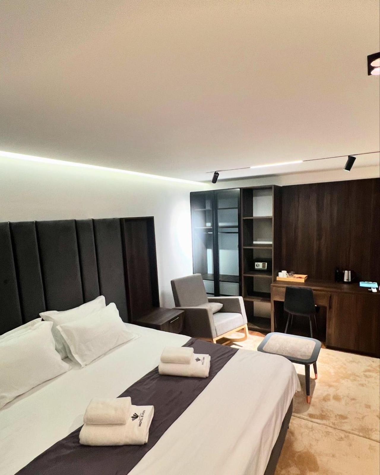 Hotel Europa Prishtina Pristina Kültér fotó