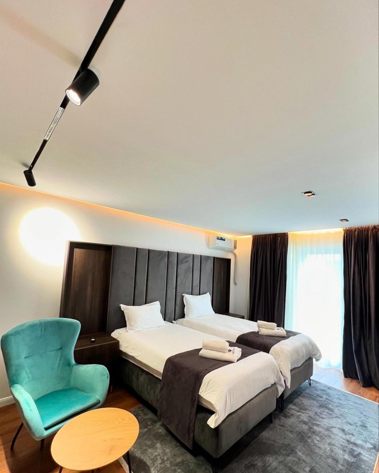 Hotel Europa Prishtina Pristina Kültér fotó